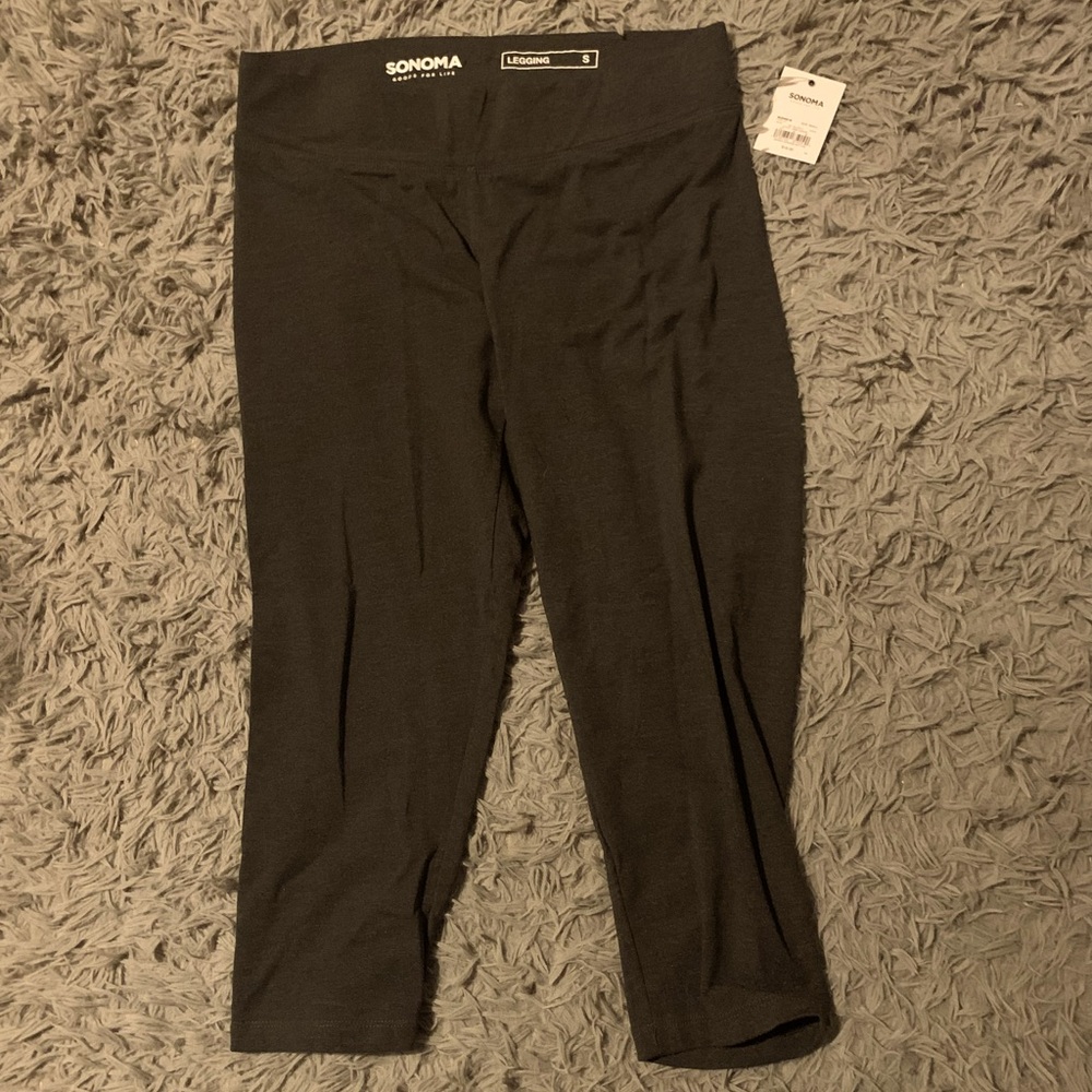 Kohls Sonoma Gray Capri Leggings - New With Tags Size S